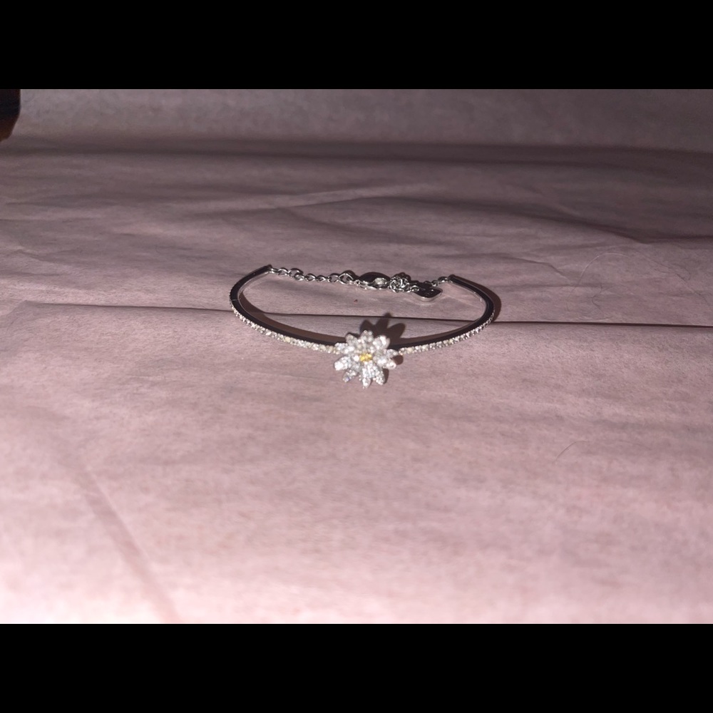 SWAROVSKI DAISY BRACELET